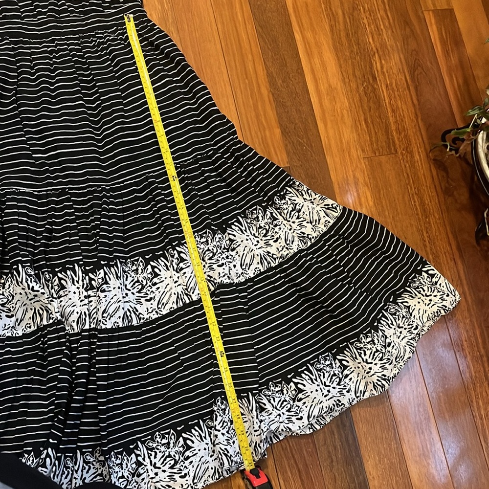 Black Floral Stripe Peasant Dress from Gap with Full Skirt - Picture 5 of 7